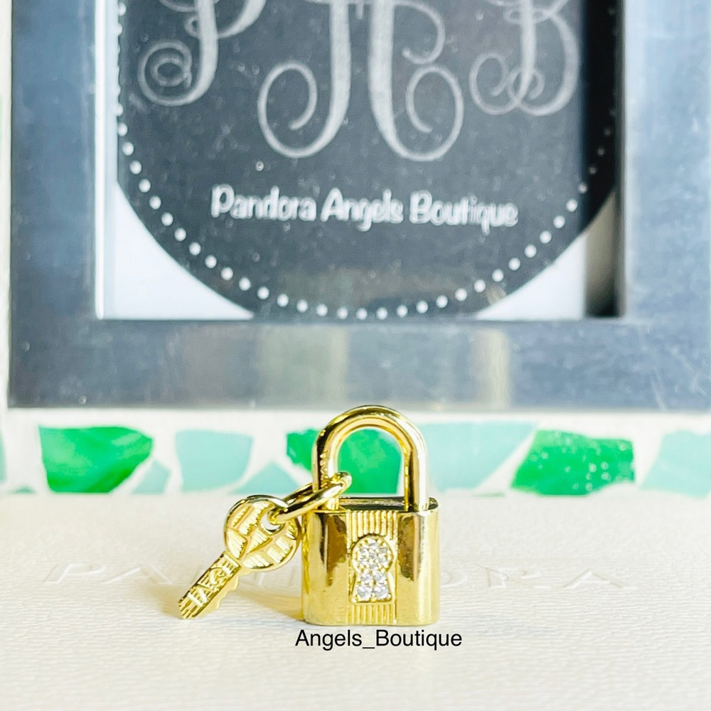 Pandora Shine Padlock & Key Dangle Charm Gem